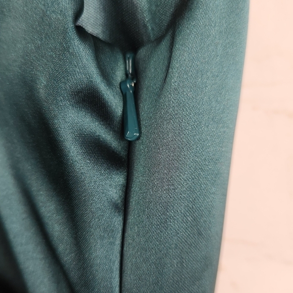 Revelry Skye Satin Bridesmaid Cowl Neck Maxi Dress Classic Emerald - 714 Size 2 - Picture 8 of 13